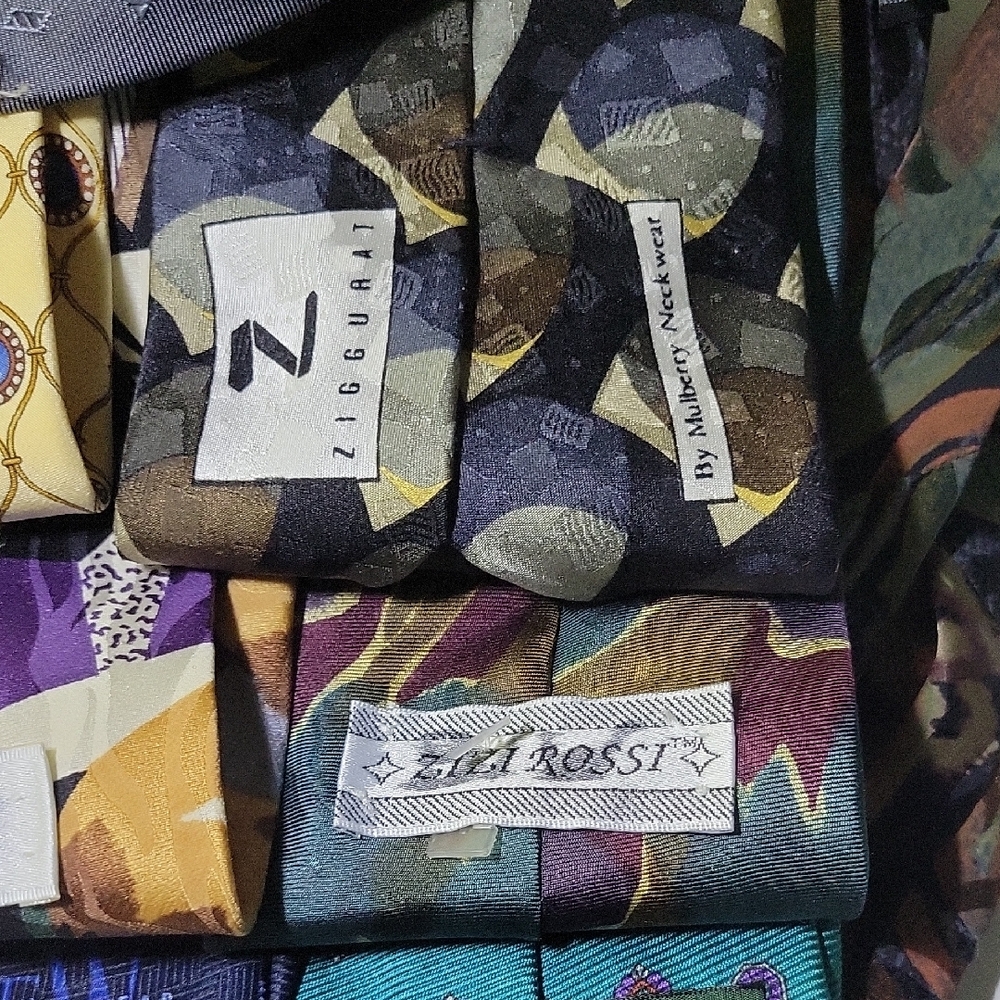 Colorful Patterned Tie Collection - Picture 9 of 12
